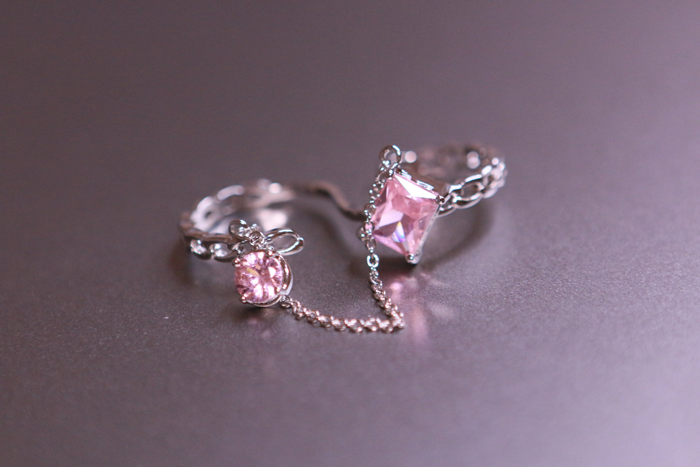 Zircon Linked Ring