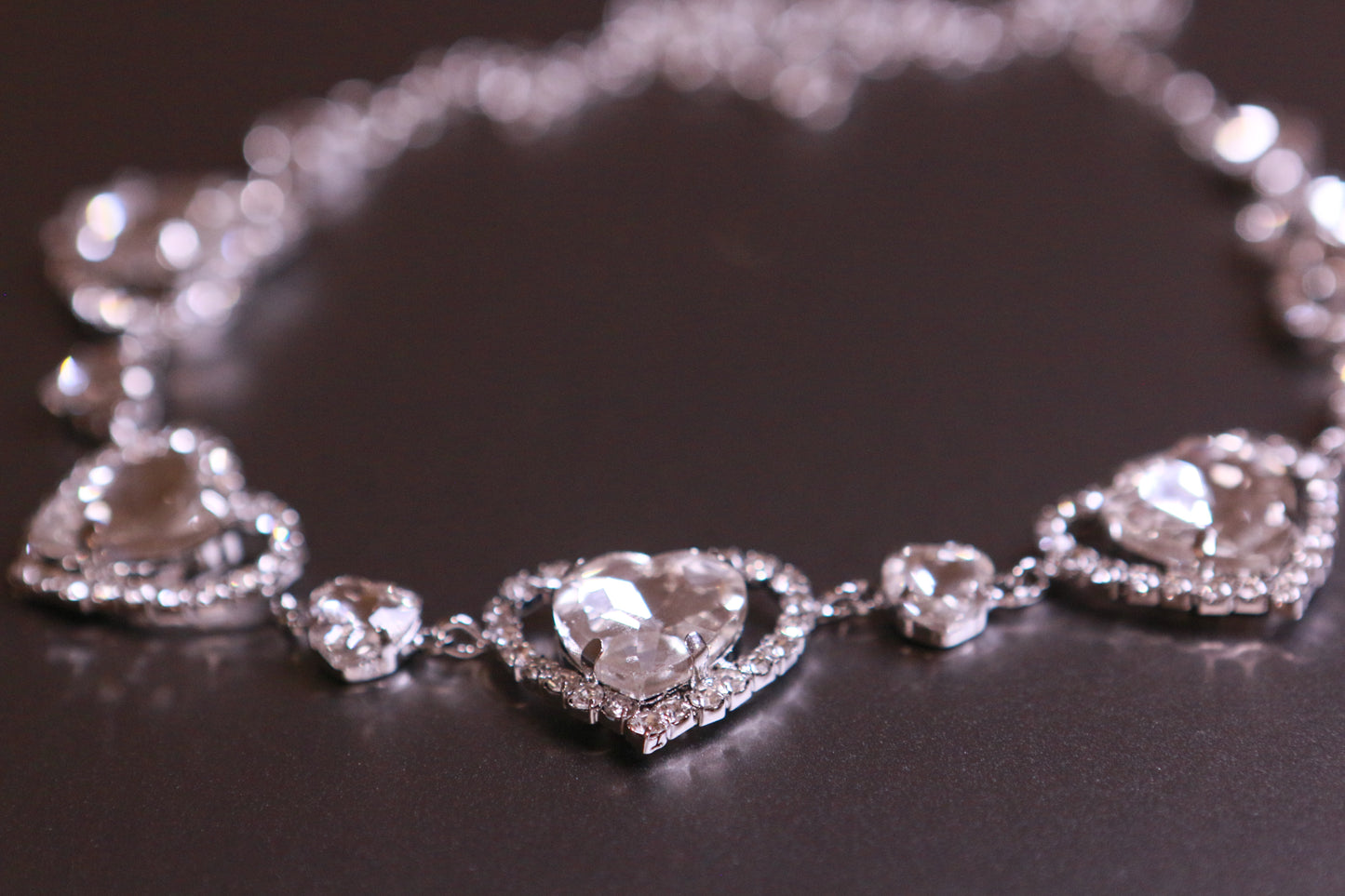 Heart-Shaped Chain with Diamond
