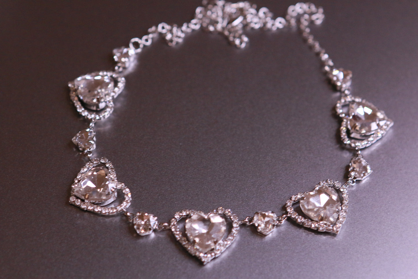 Heart-Shaped Chain with Diamond