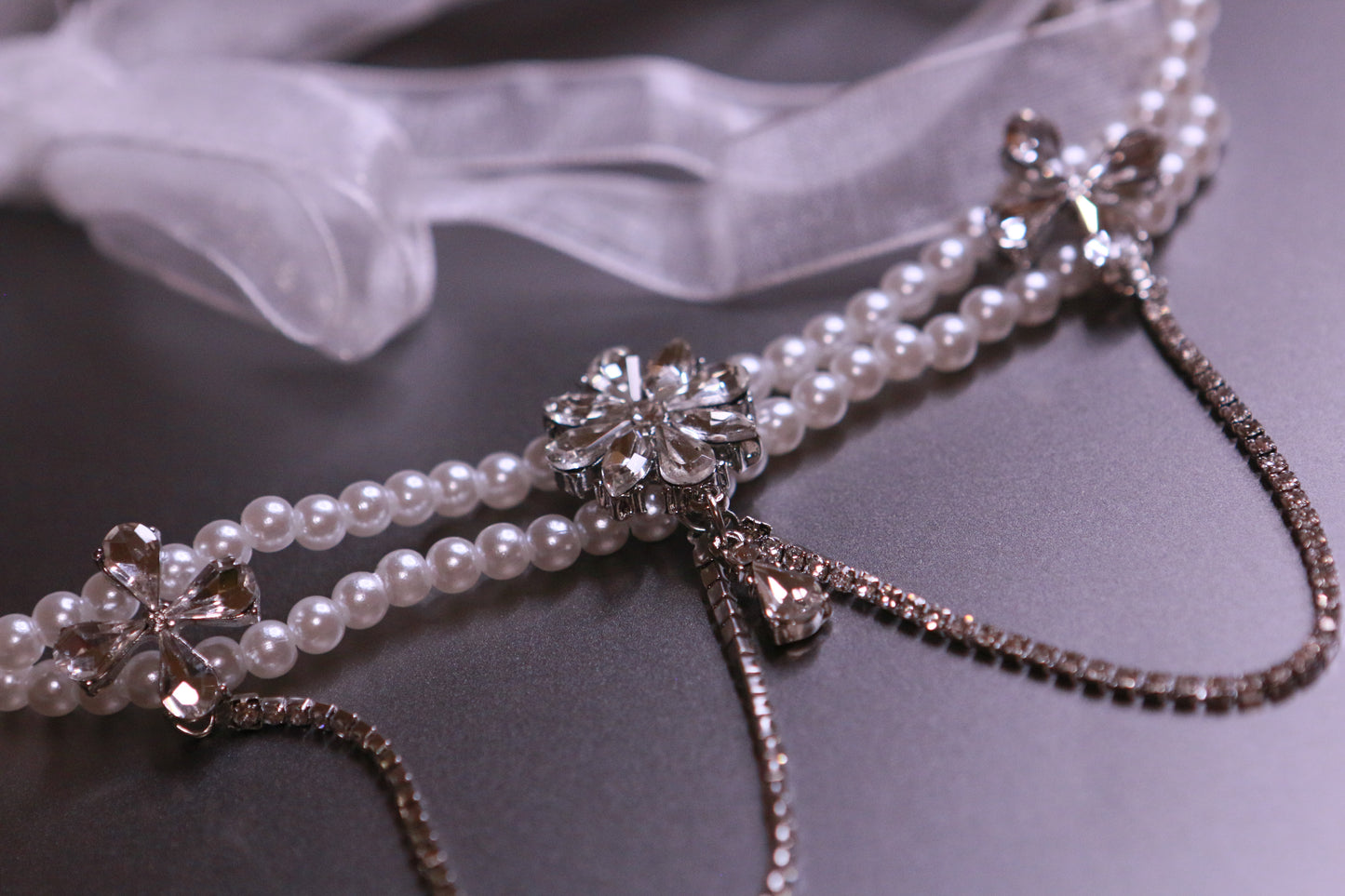 Diamond-Entrusted Pearl Chain/Headband (Dual Design)